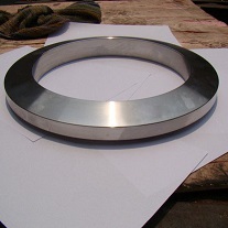 Miếng đệm răng kim loại một miếng đệm kim loại rắn